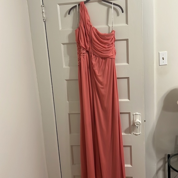 One-Shoulder Mesh Dress with Lace Inset - Picture 5 of 6
